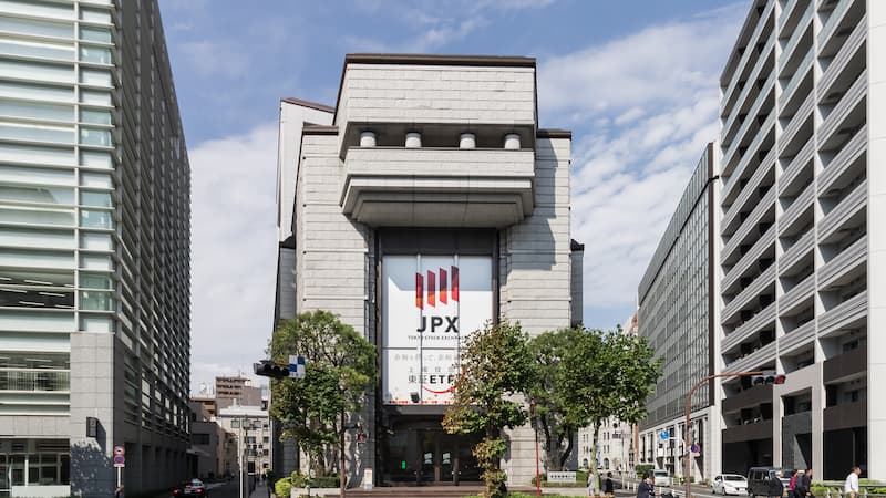 Tokyo_Stock_Exchange_Main_Building_(1988) (1)