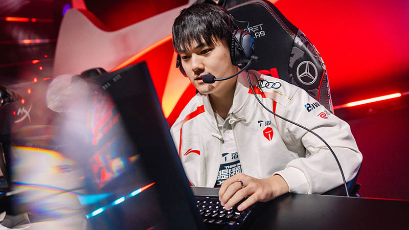 jackeylove, 8th of the best lol players in 2025