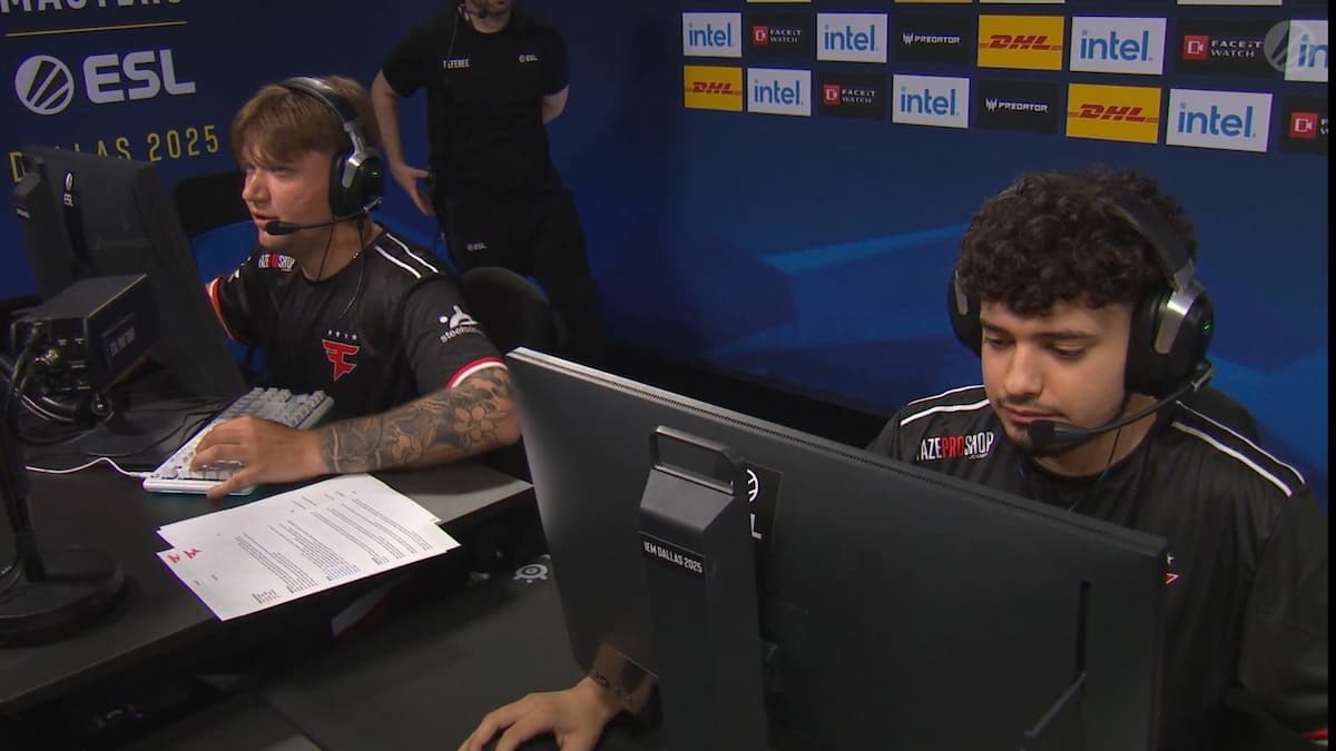 s1mple and skullz playing for FaZe Clan at IEM Dallas 2025.