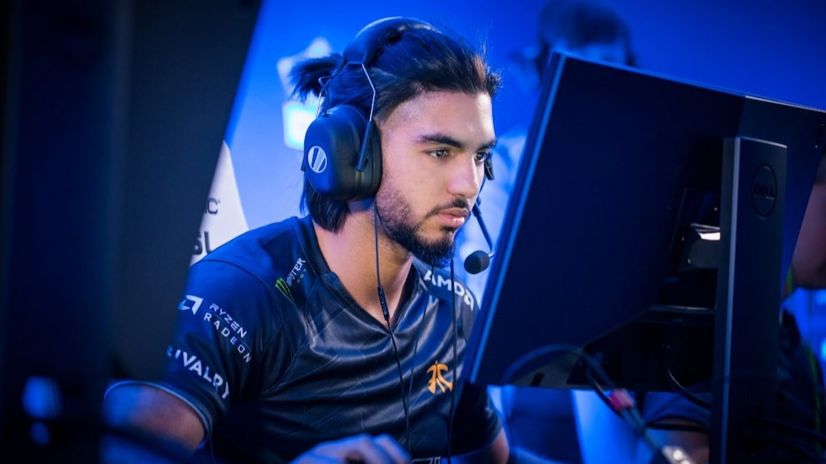 ScreaM playing Counter-Strike for Fnatic in 2018 at ESL One: New York.