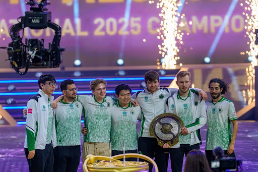 aui 2000 T1