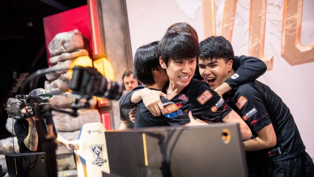 FunPlus Phoenix players celebrating their League of Legends Worlds 2019 championship win