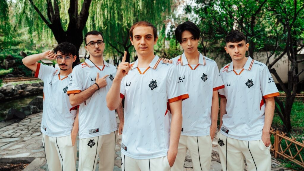 G2 League of Legends team posing