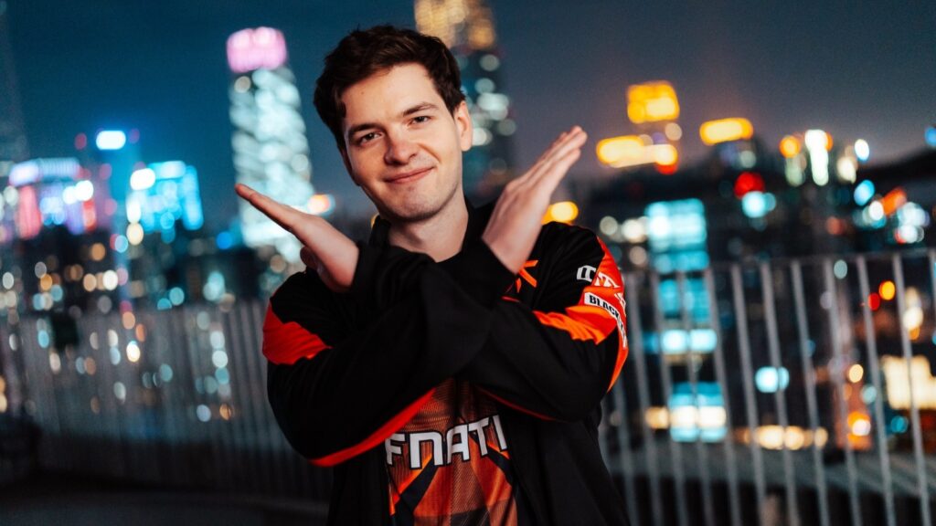 Mikyx for Fnatic at League of Legends Worlds 2025