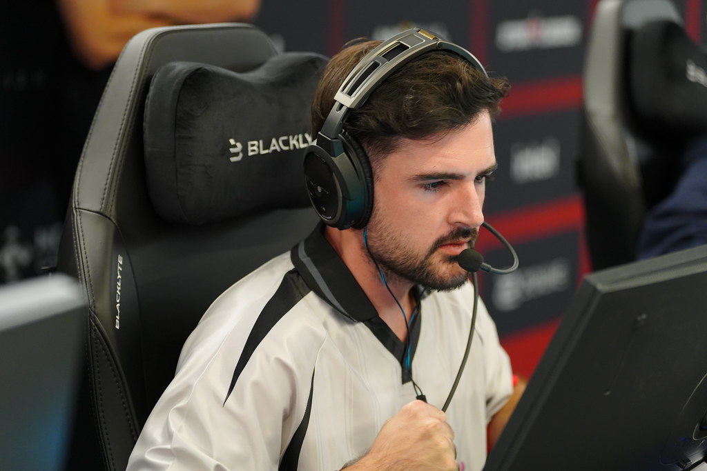 alex playing cs2 at starladder starseries fall 2025