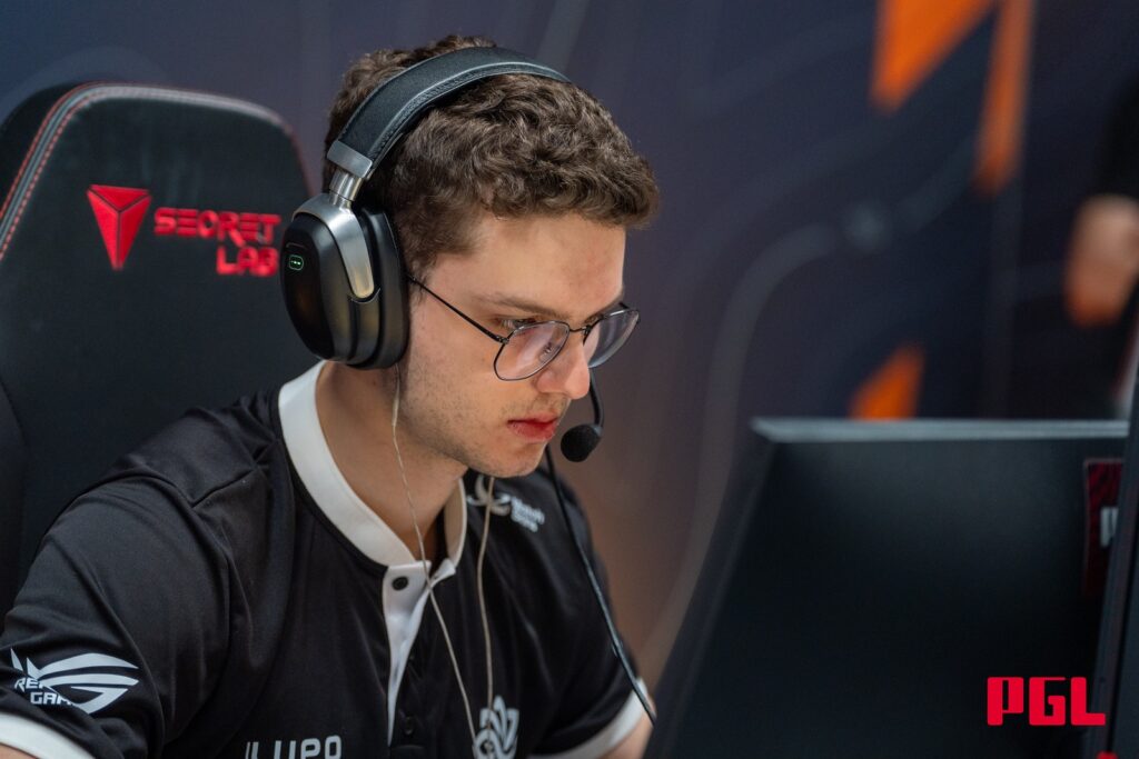 Saadzin playing Counter-Strike at PGL Bucharest 2025