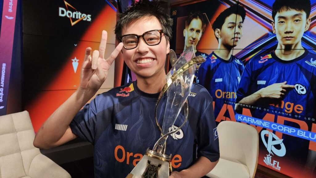 Yukino smiling with the LFL trophy