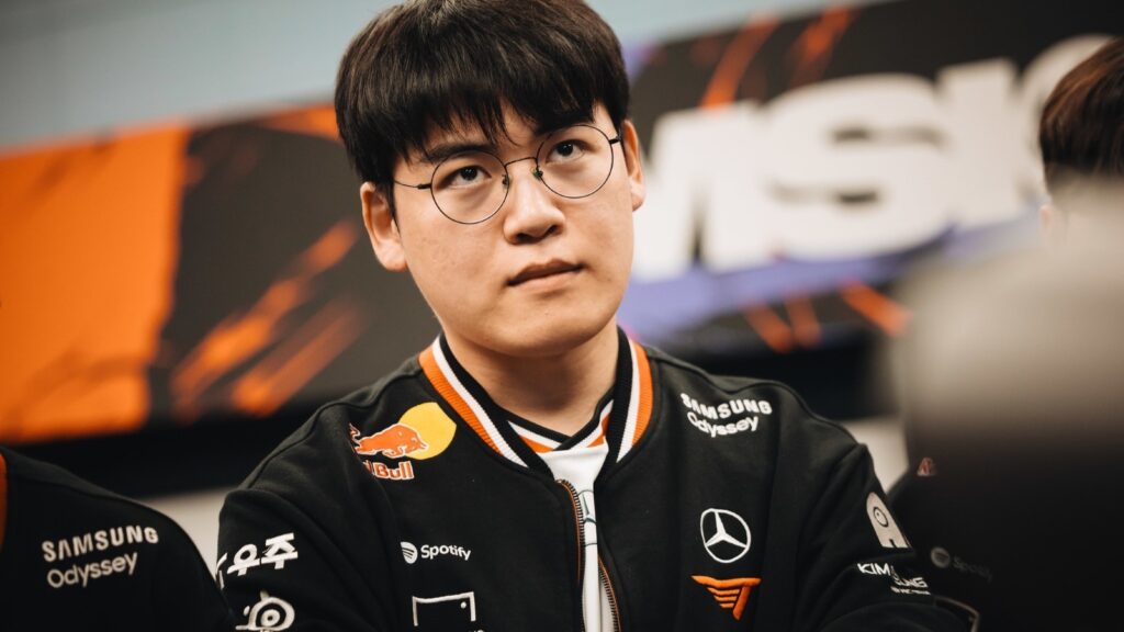 Gumayusi looking serious for T1