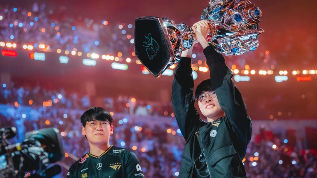 T1 Faker lifting League of Legends World Championship Trophy 2025