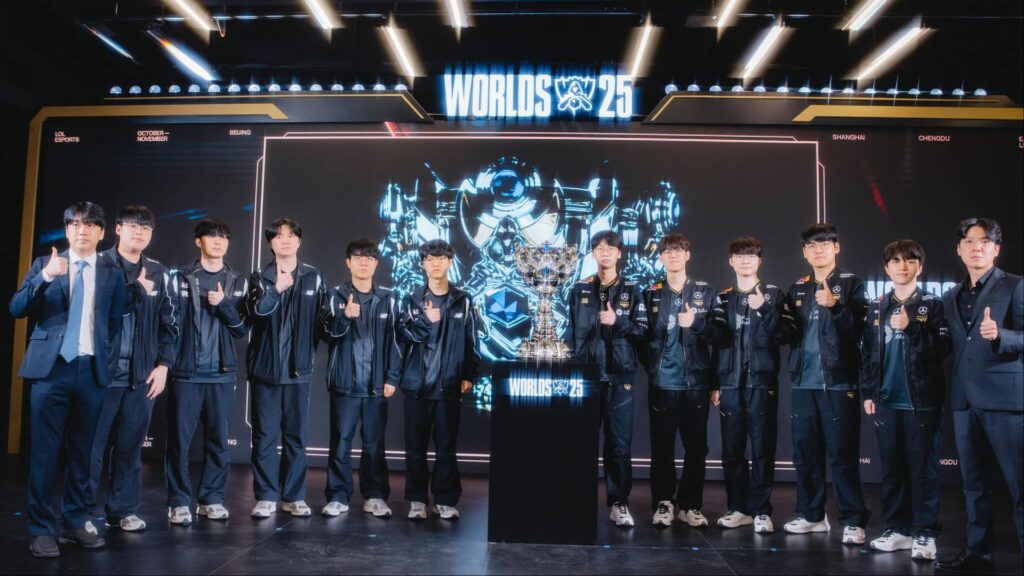 T1 and KT Rolster pose with the Summoner’s Cup at Worlds 2025