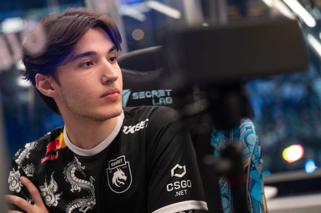 Magomed Collapse Khalilov during a professional Dota 2 tournament with Team Spirit