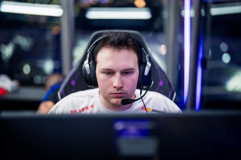 Danil “gpk” Skutin competing as mid laner for BetBoom Team at a professional Dota 2 event