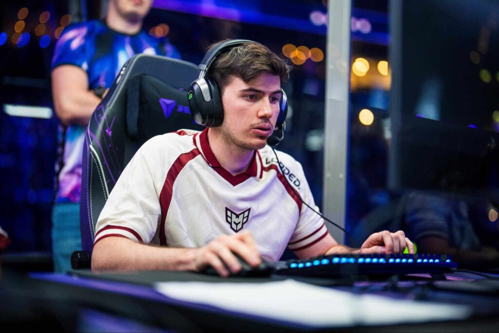 Yuma "Yuma" Langlet playing carry for HEROIC during a Dota 2 tournament match
