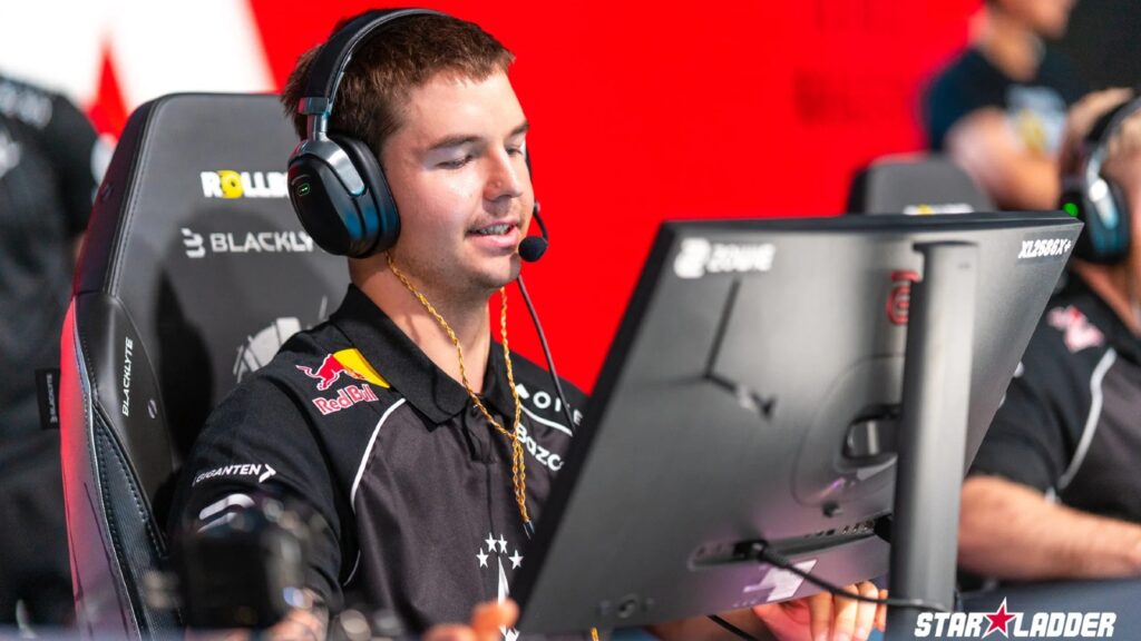 dev1ce playing for astralis at starladder budapest major 2025