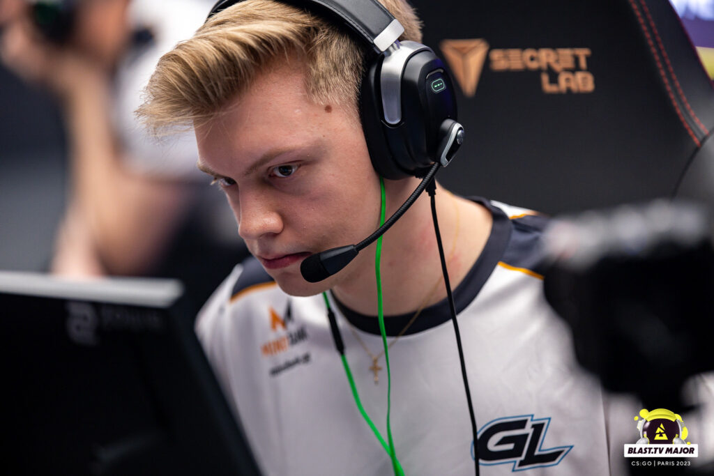 keoz-gl-blast-major-paris