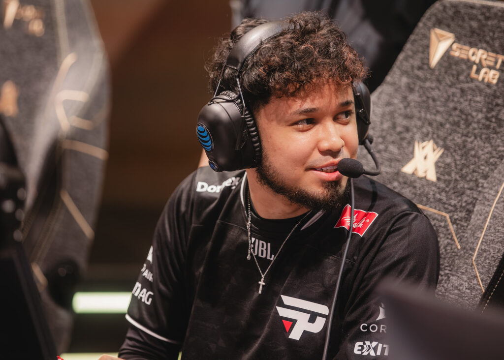 Titan smiling at League of Legends event for paiN Gaming