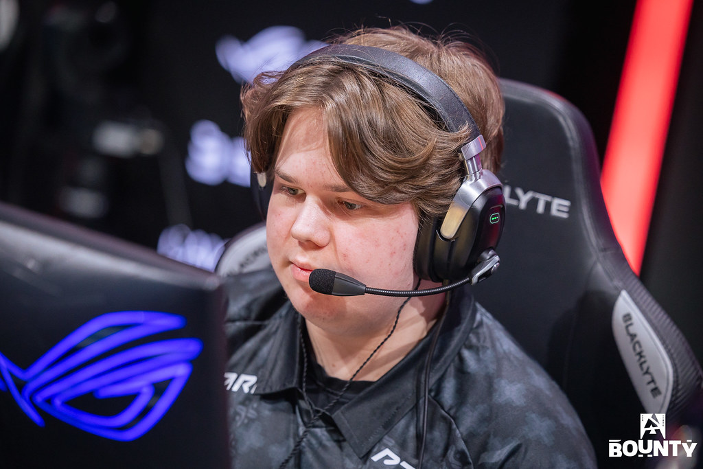 zweih for parivision at blast bounty