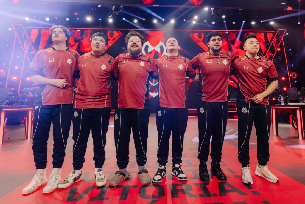 Paper Rex VALORANT team celebrating on stage at a VCT Pacific event, with Ahmad “d4v41” Khalish Rusyaidee, Jason “f0rsakeN” Susanto, Ilya “something” Petrov, Wang “Jinggg” Jing Jie, and Adrian “invy” Reyes.