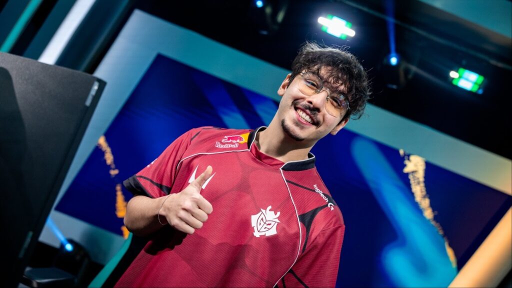 brokenblade g2 lol player at lan event